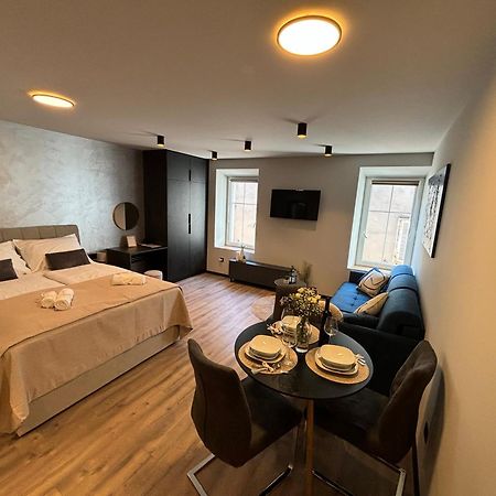 Studio Apartman Versi Old Town Задар Екстериор снимка