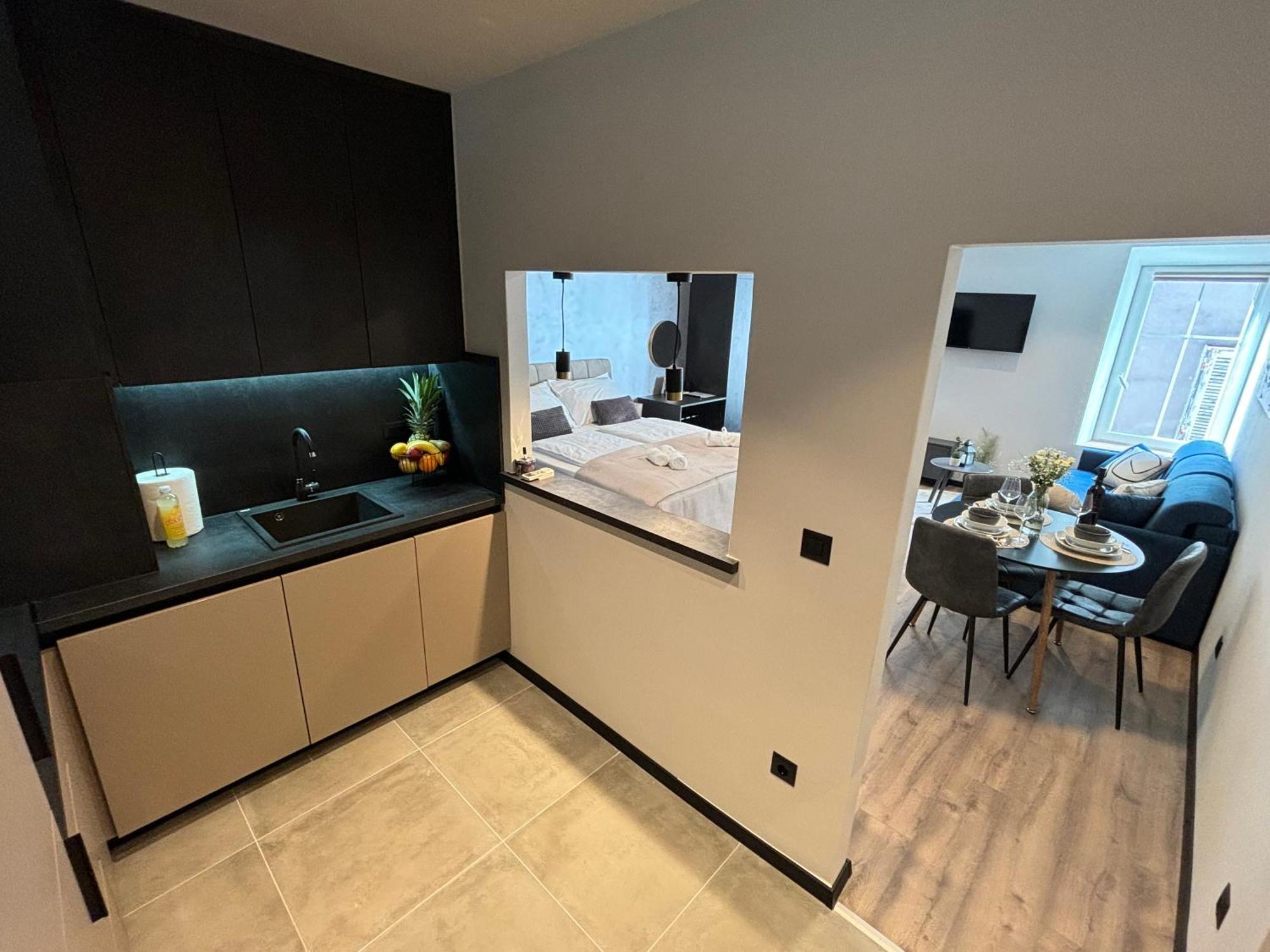 Studio Apartman Versi Old Town Задар Екстериор снимка